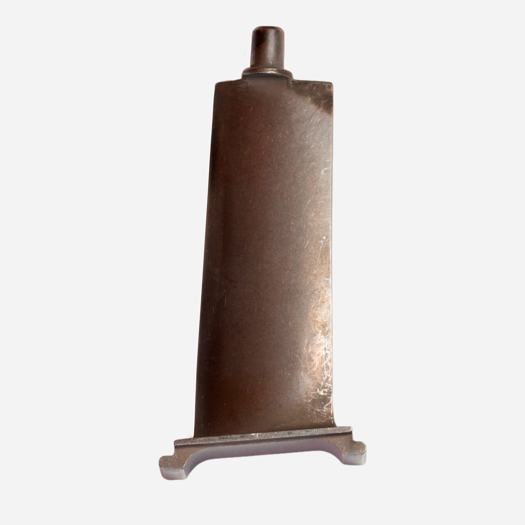 Titanium turbine engine blade of the PW123AF